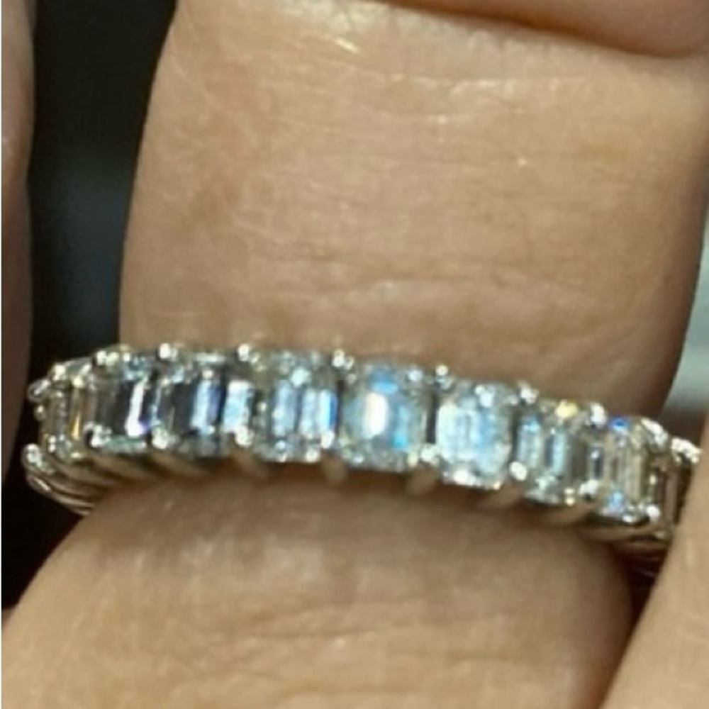 Elegant Silver Women's Ring